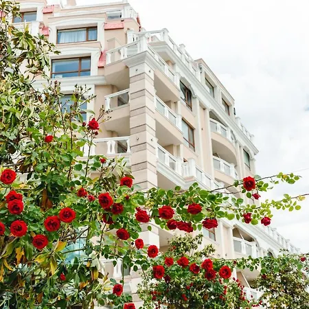 Διαμέρισμα Luxury Vue Sur La *