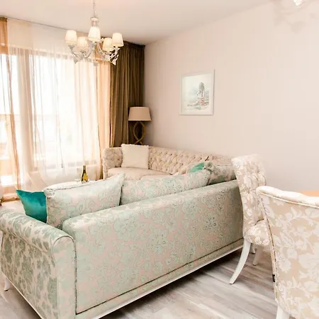 Διαμέρισμα Luxury Vue Sur La *